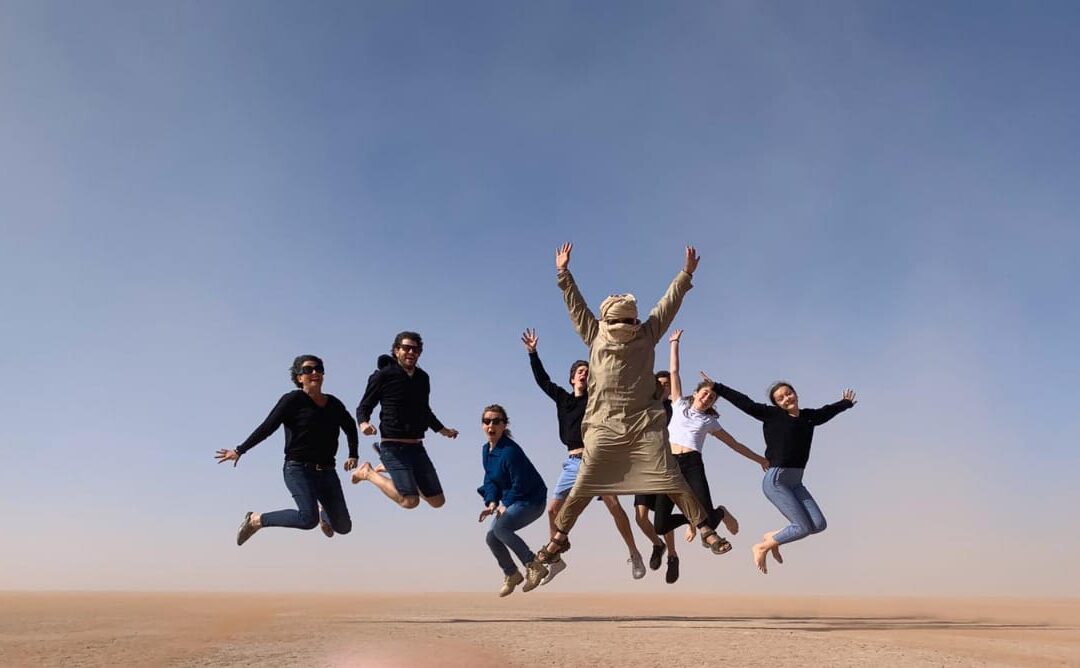 Voyager dans le désert du Maroc en famille : le guide complet 2025 – Expérience unique avec desertmaroc.com
